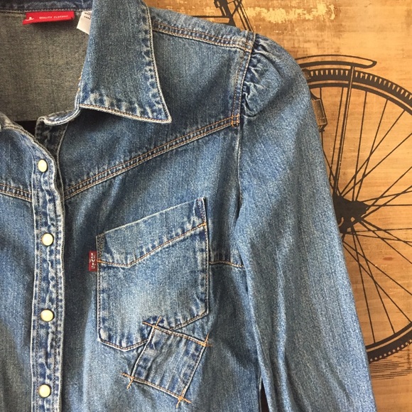 Levi’s Western Tailored Snap Button Up Shirt - Picture 8 of 8